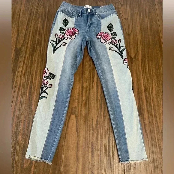 William Rast Floral Embroidered Two Tone Ankle Skinny Jeans Women’s size 27 - Picture 15 of 16